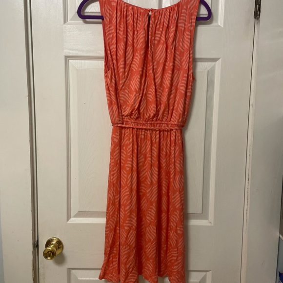 🧡NWT Loft Orange patterned dress🧡 - Picture 2 of 4